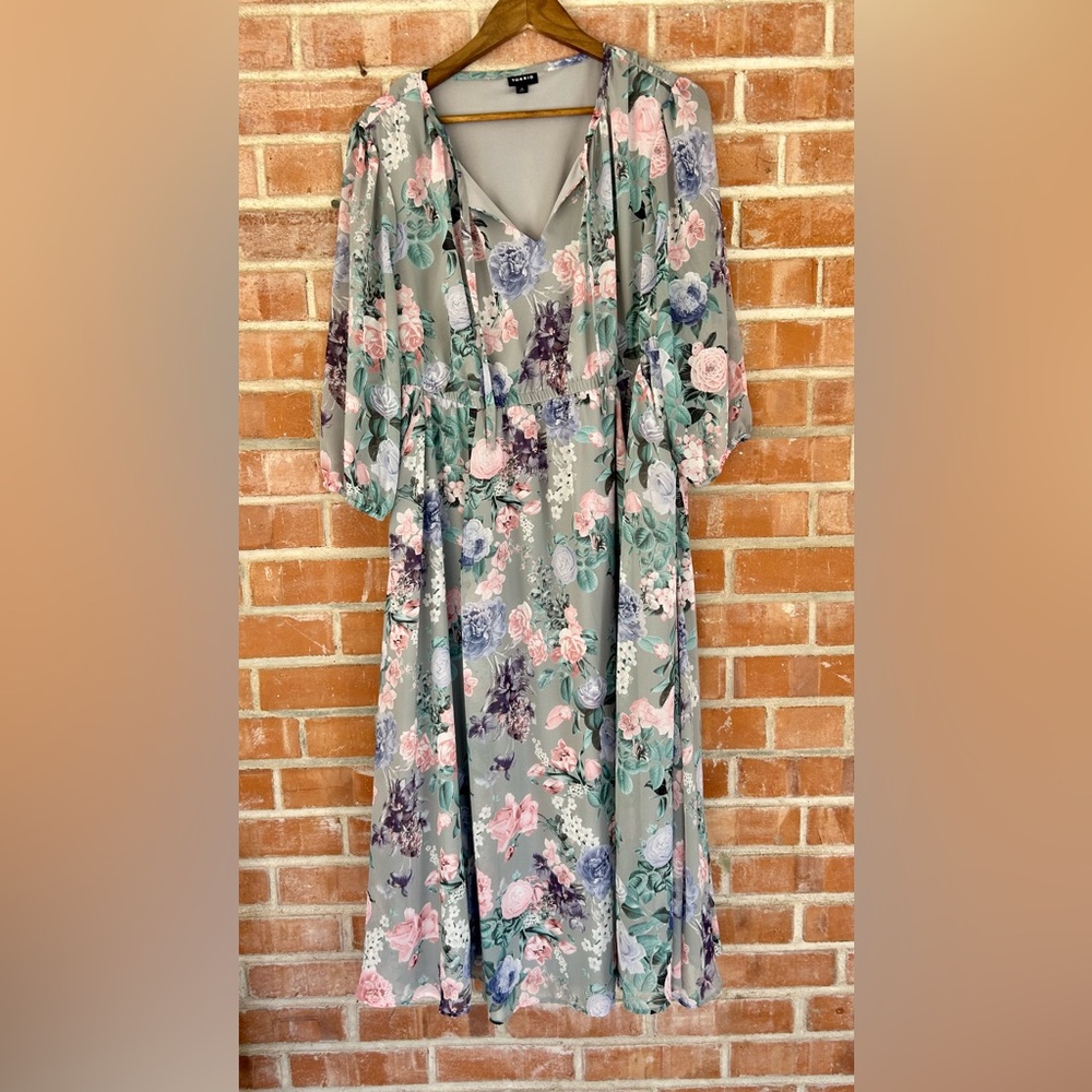 Sz 0 EUC Torrid Floral Gray Long Sleeve Midi Dress
